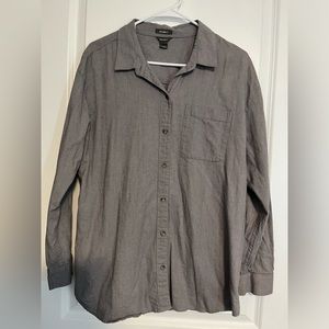 Eddie Bauer Women’s Boyfriend Fit Gray Button Down